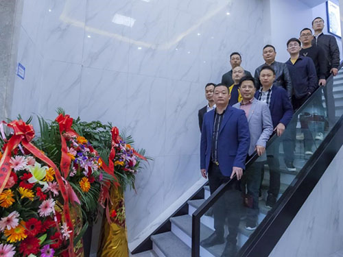 董事長、總經(jīng)理和項目管理部員工